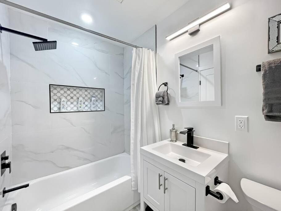 Luxury Penthouse , Private Roofdeck & Amazing View Holiday home Washington