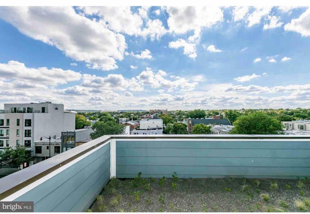 Luxury Penthouse , Private Roofdeck & Amazing View *