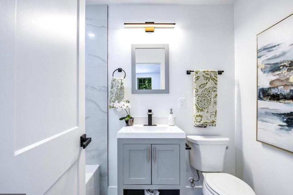 Lux Capitol Hill Vacation Home, In-house Services