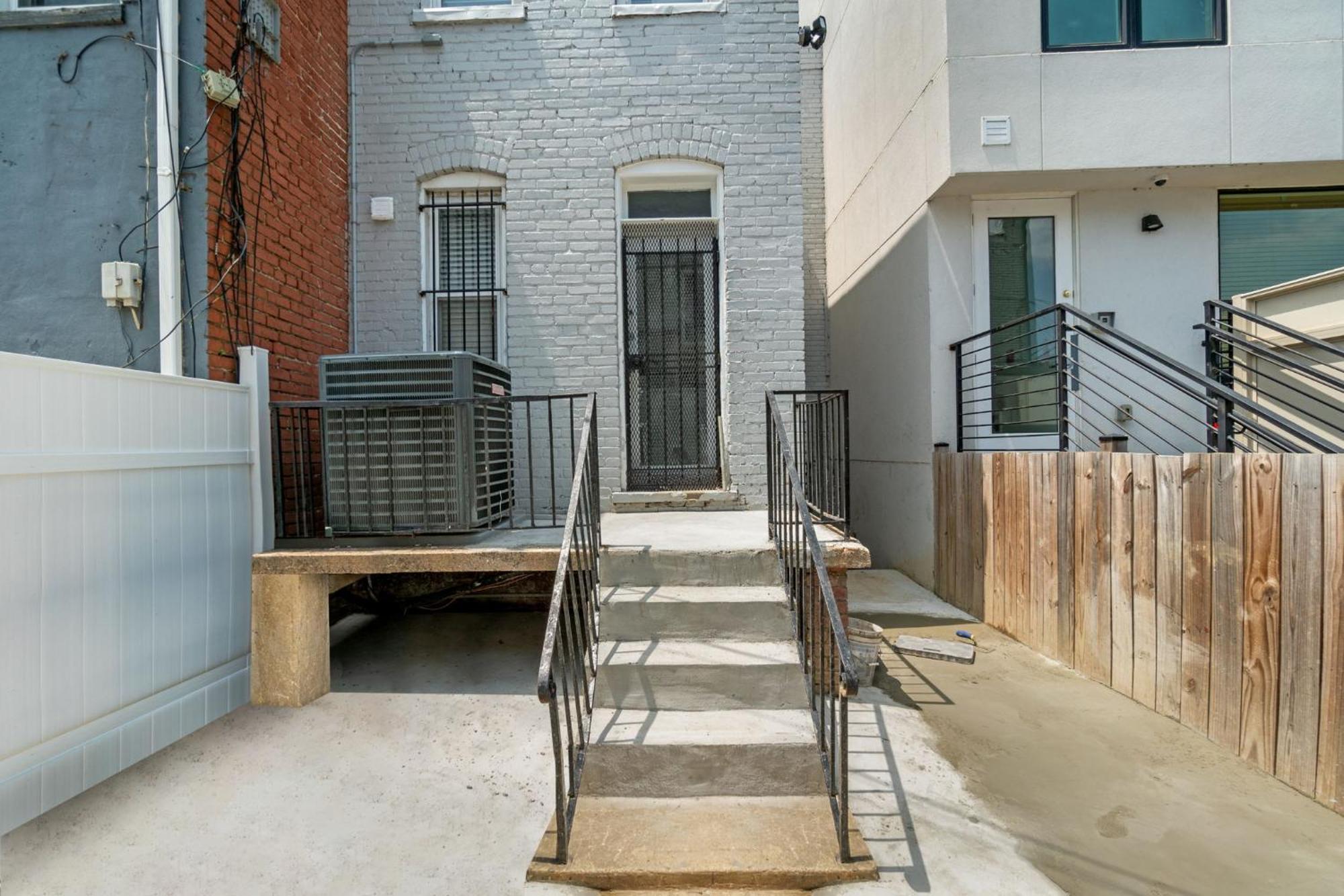 Charming 4-bedroom Townhome In Fabulous With Ac, Wifi * Washington