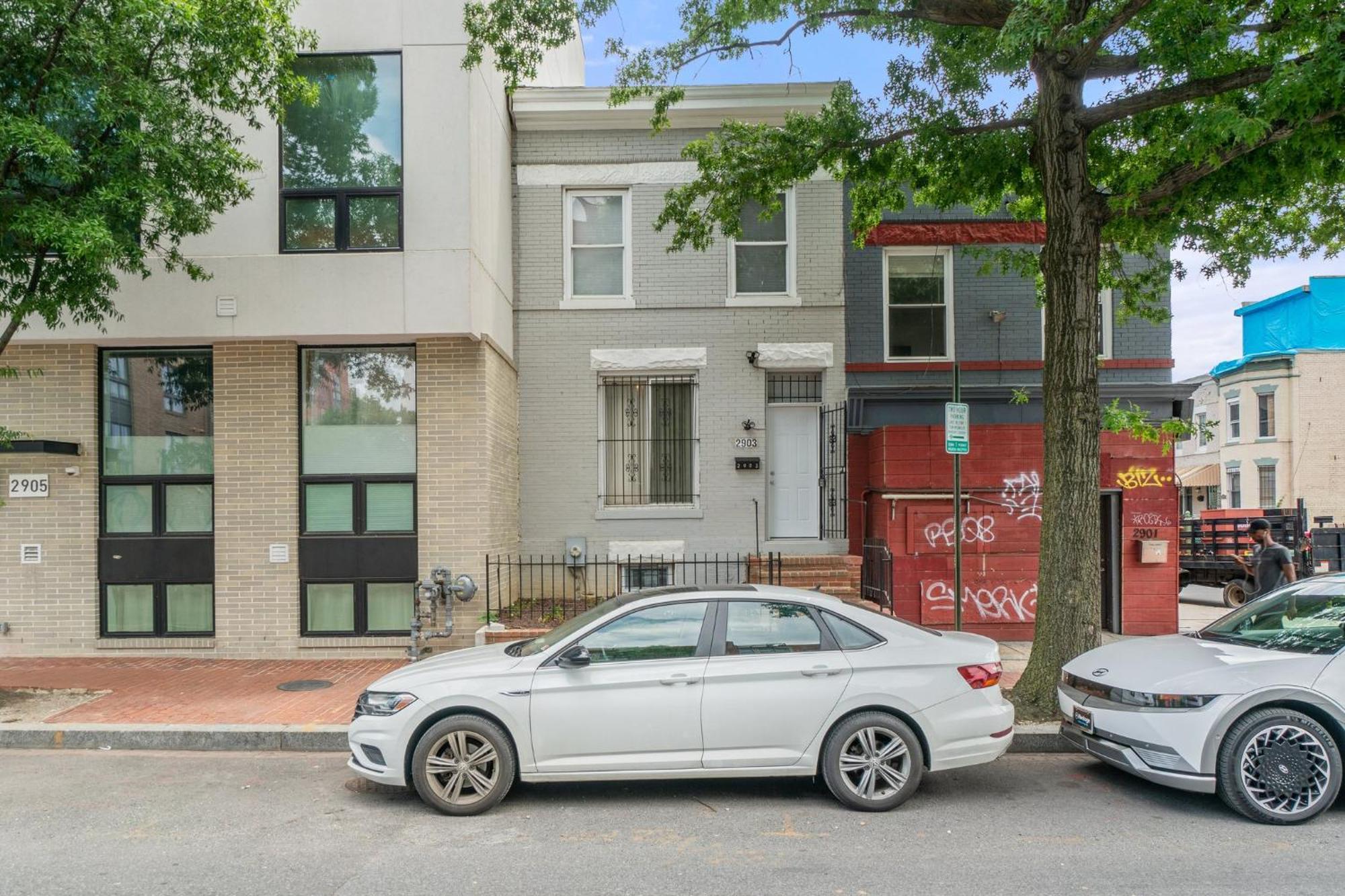 Charming 4-bedroom Townhome In Fabulous With Ac, Wifi Holiday home Washington