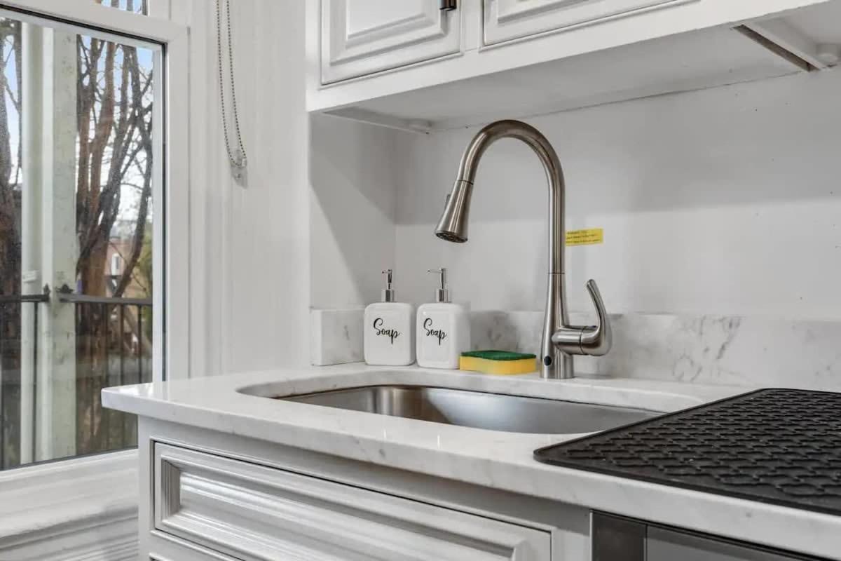 H St Dc Haven 4-br Holiday home *