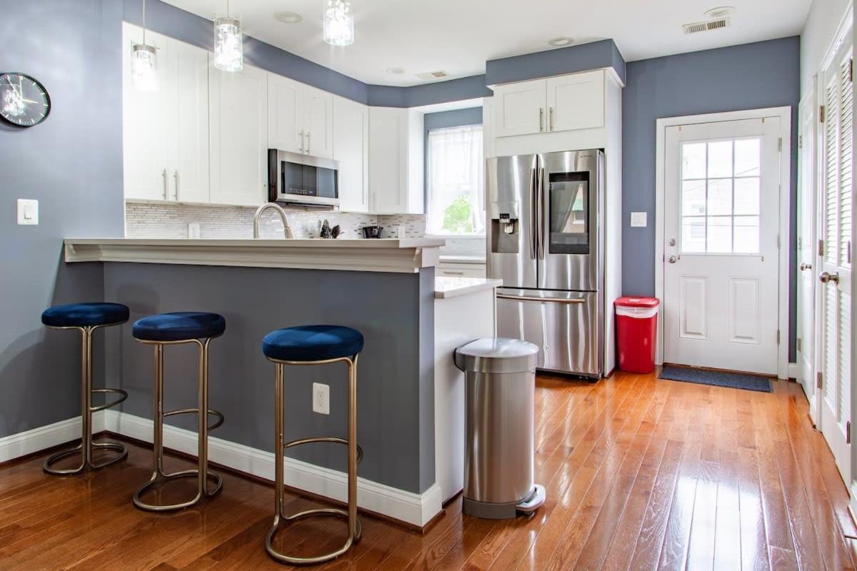 Holiday home A In One Of Dc's Neighborhoods 4-bedroom Petworth Townhome