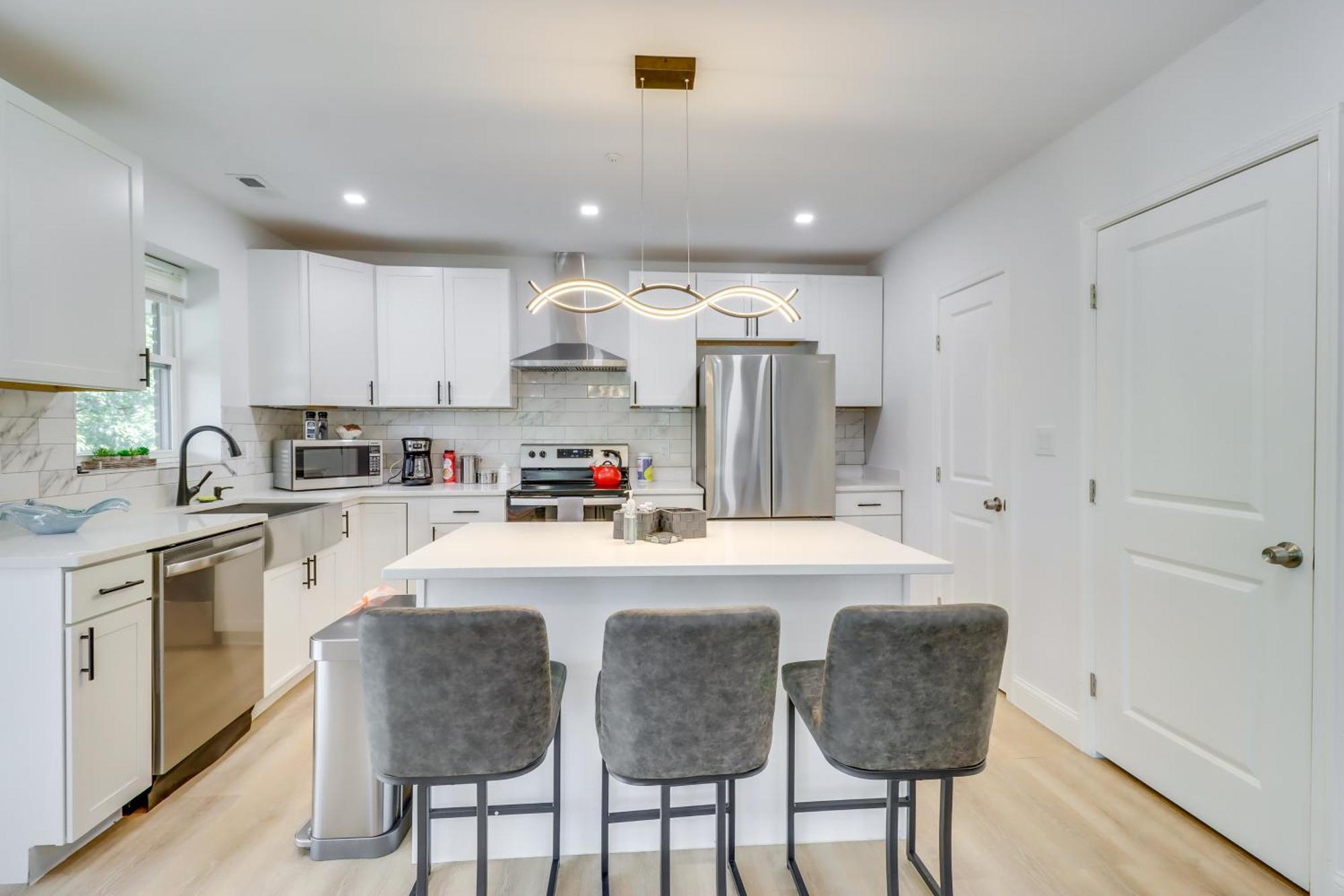 Renovated Dc Near Museums, Monuments And More!