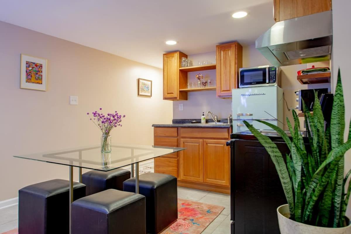 Apartment 2-br Retreat Peace Privacy & Parking