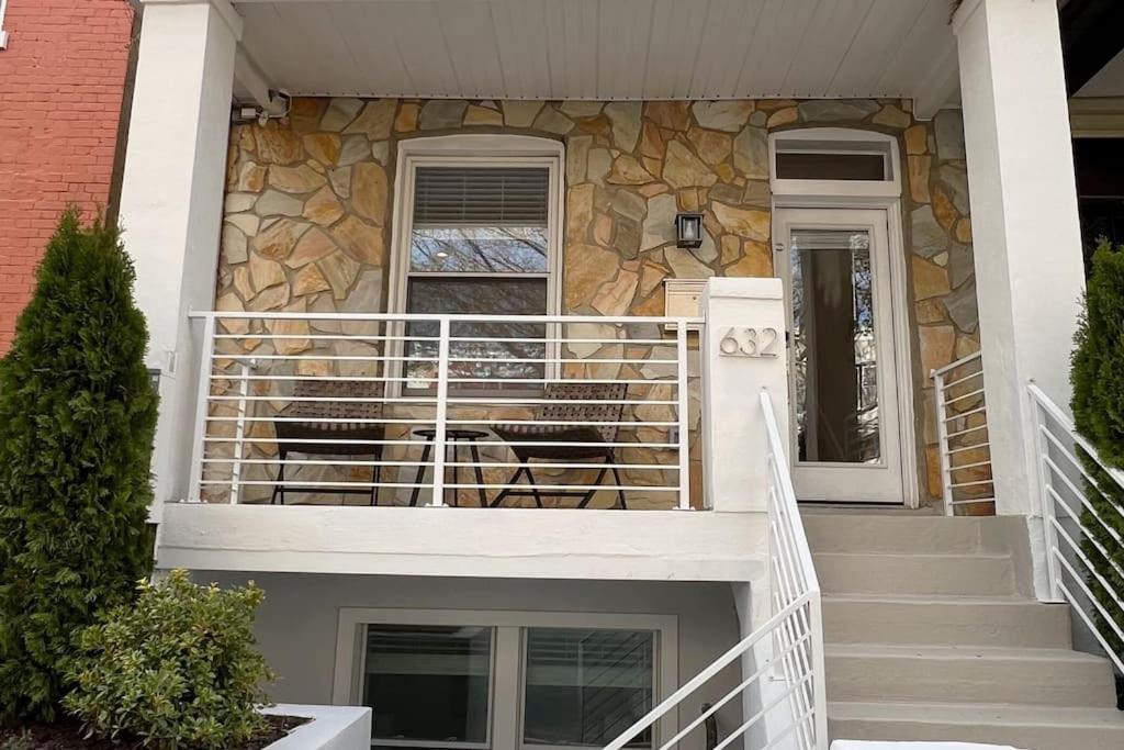 Modern 4br Columbia Heights Gem Walk 2 Metro & Shops Apartment Washington