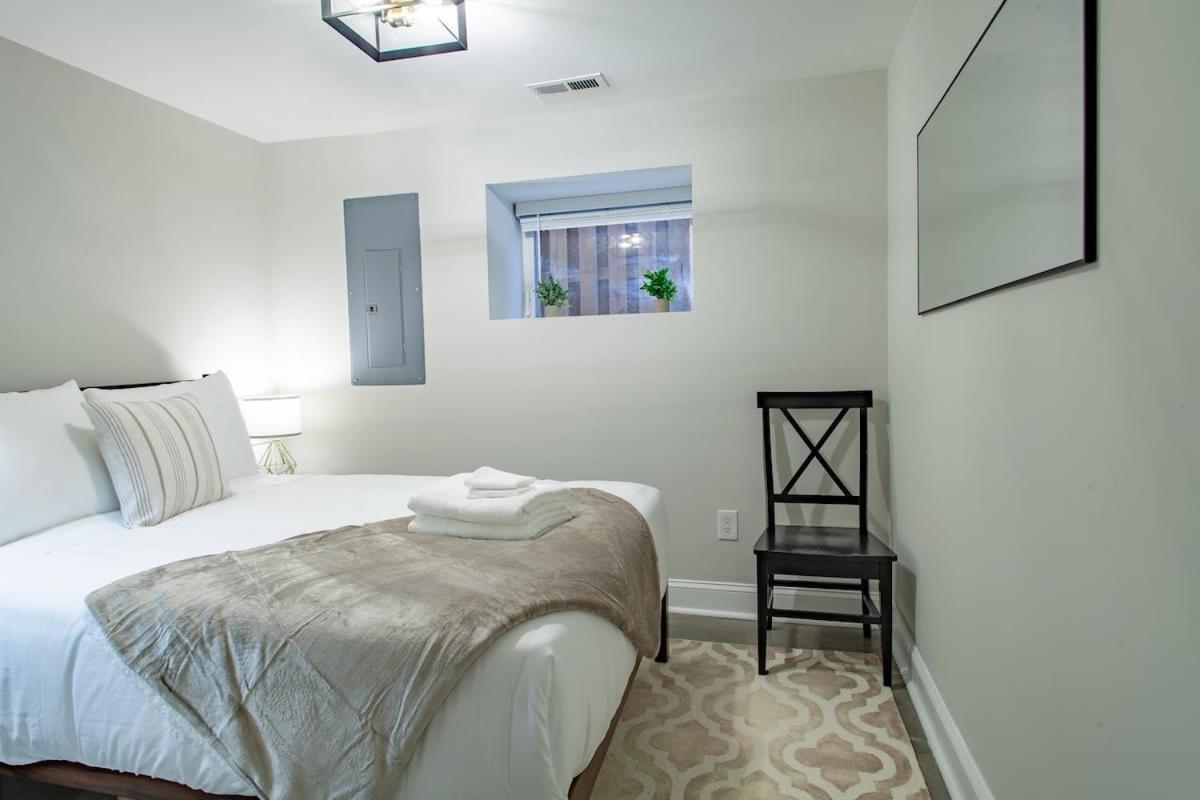 Apartment 2-br Petworth Pad Walk To Metro Subway *