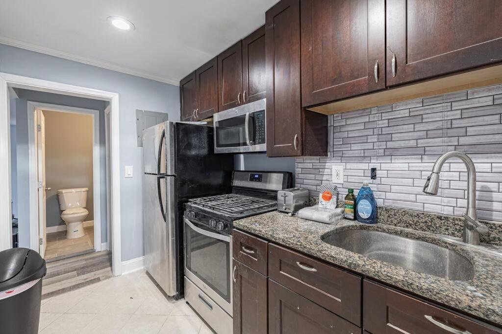 Updated 2-bedroom In Dc *