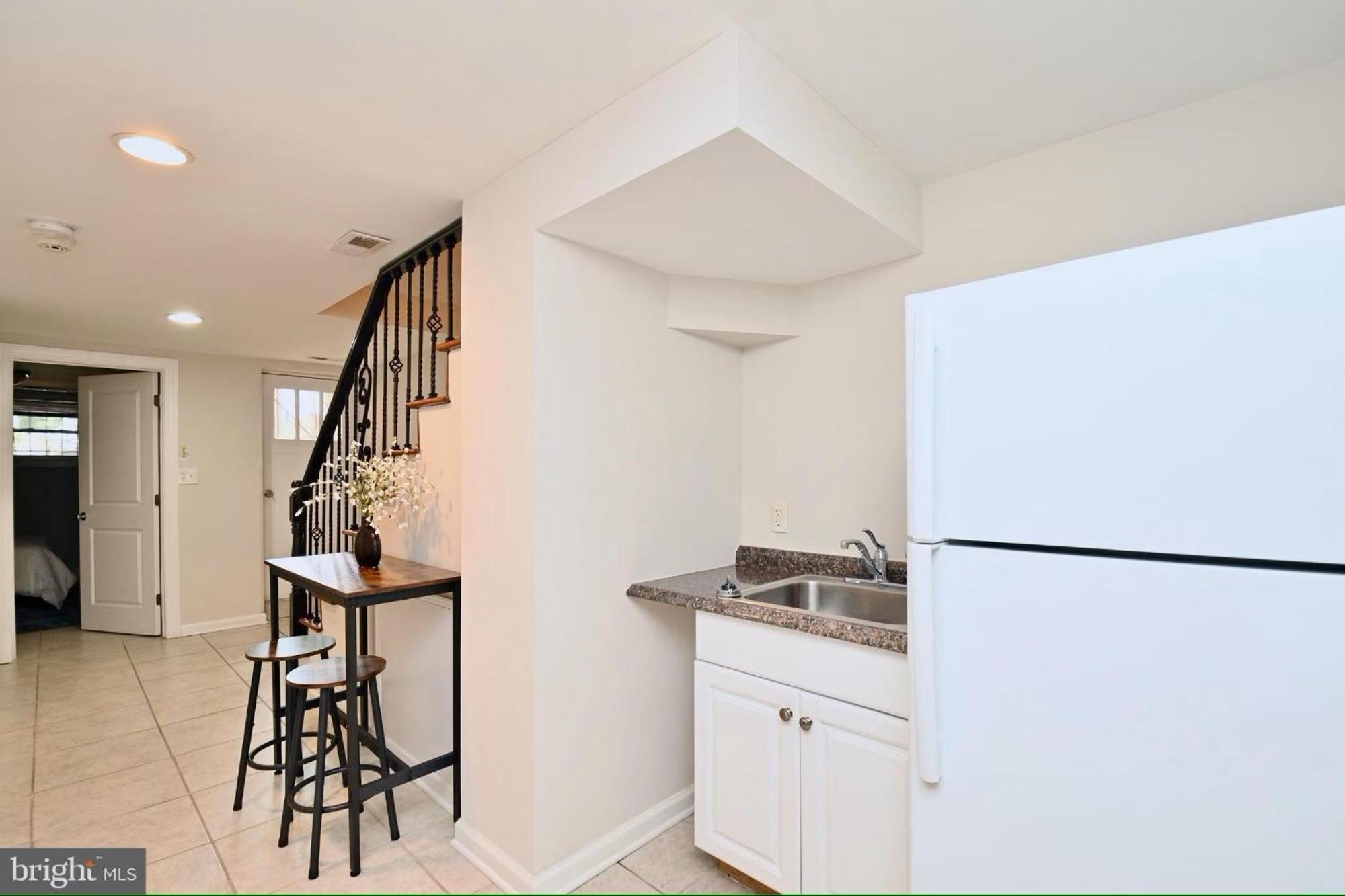 Elegant 5br Near Capitol Hill! Free Parking! Holiday home *