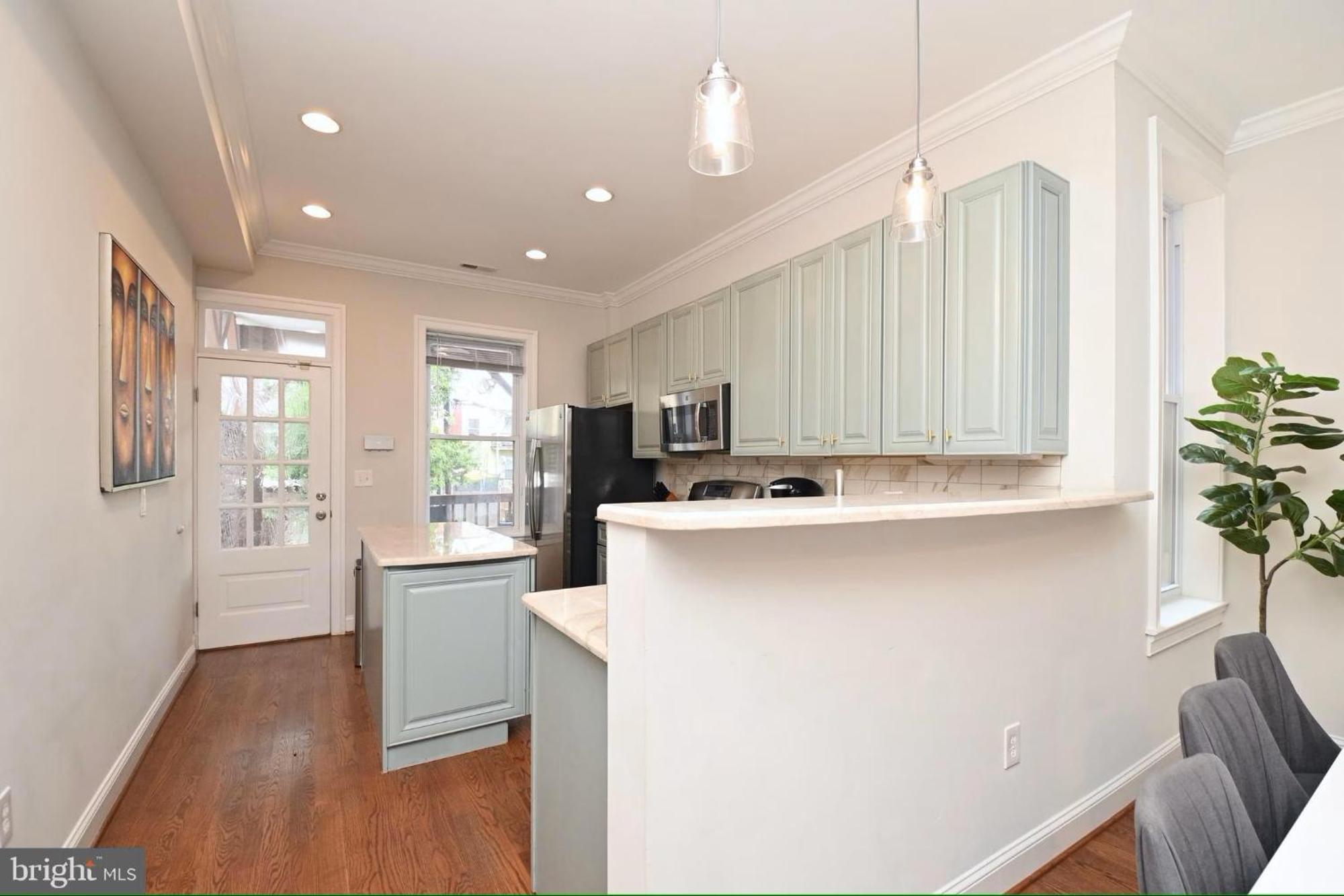 Holiday home Elegant 5br Near Capitol Hill! Free Parking! *