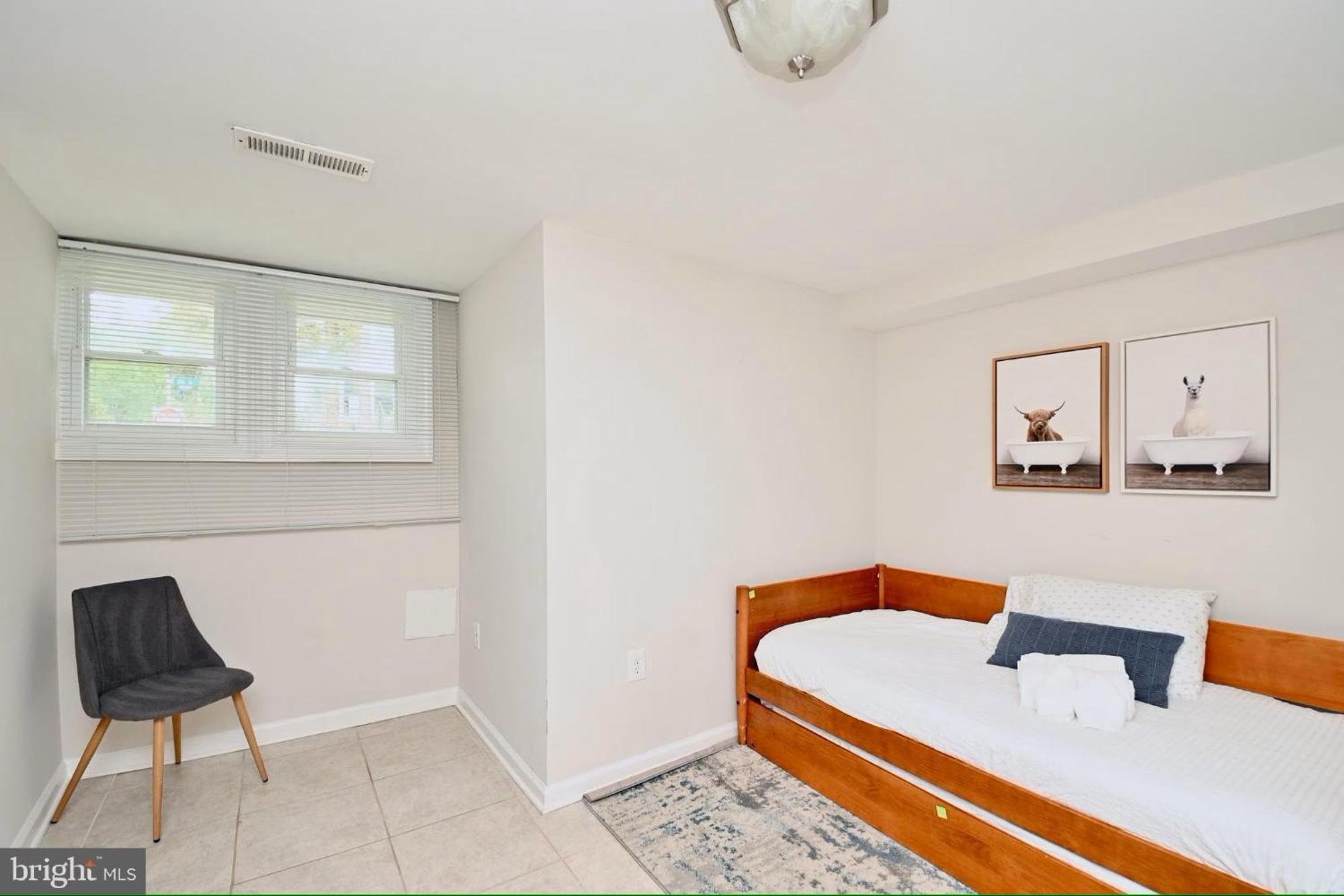 Holiday home Elegant 5br Near Capitol Hill! Free Parking!