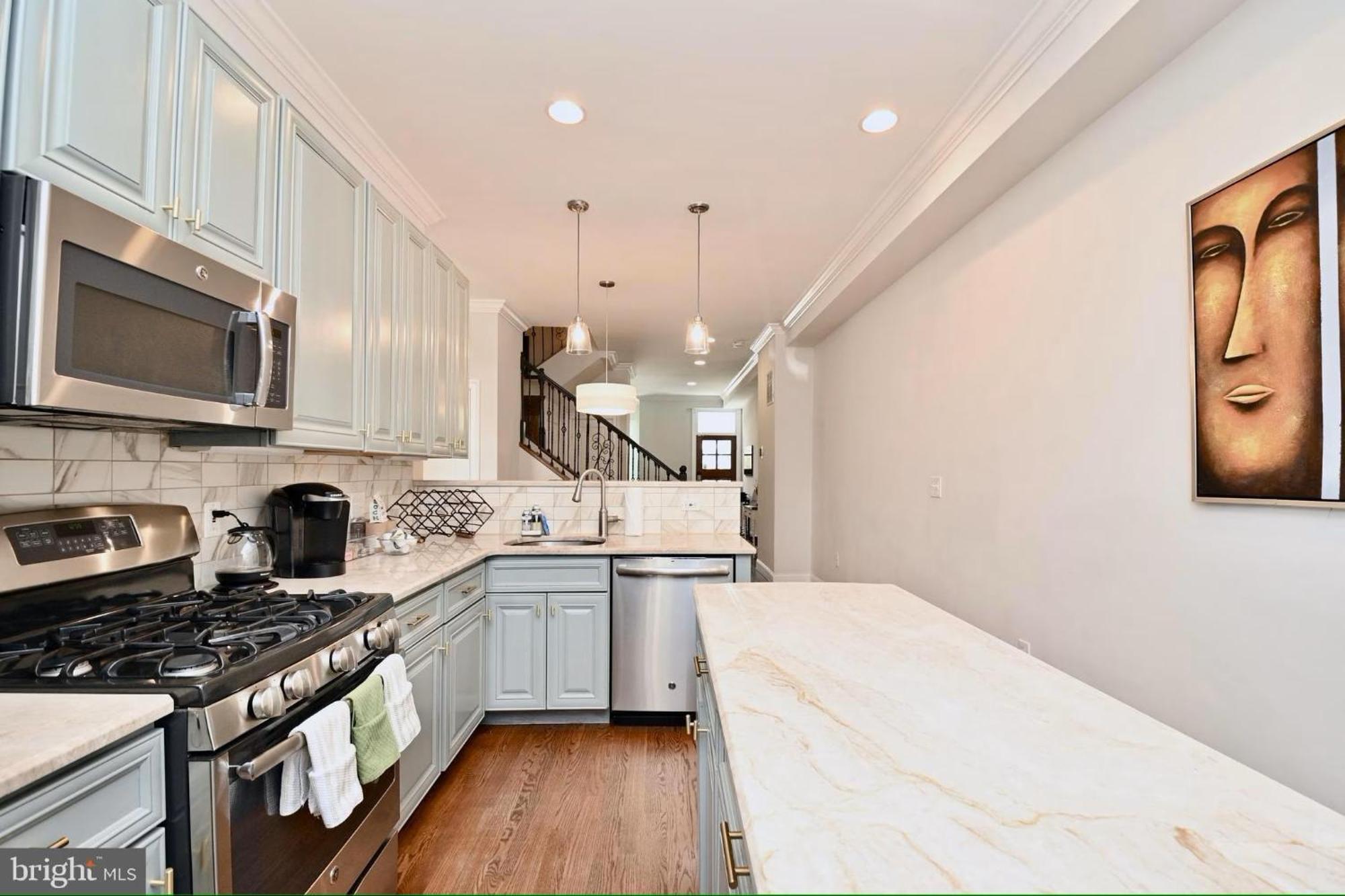 Elegant 5br Near Capitol Hill! Free Parking! Washington