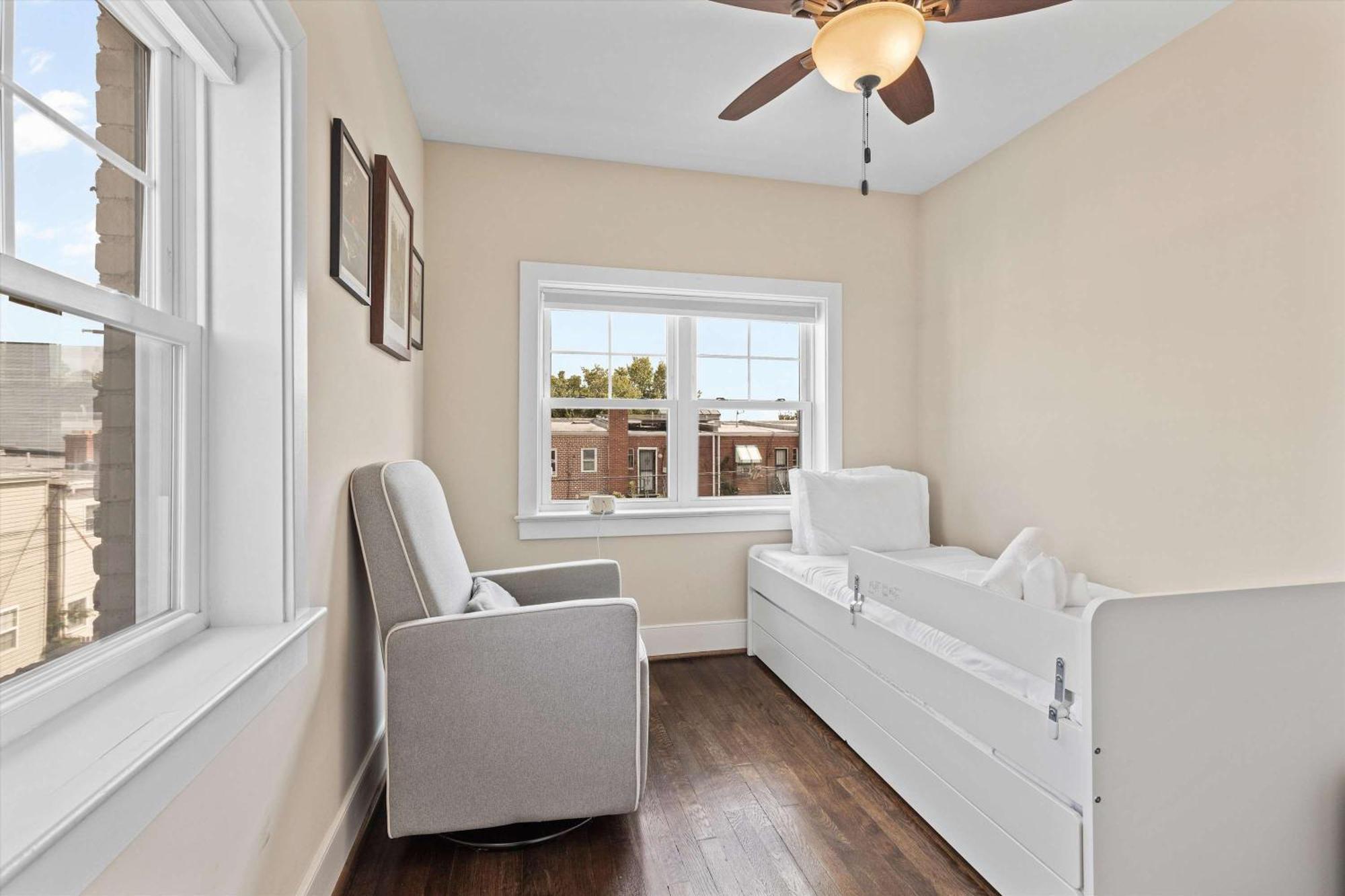Holiday home Entire 3-br Row House In Peaceful Kingman Park Dc *