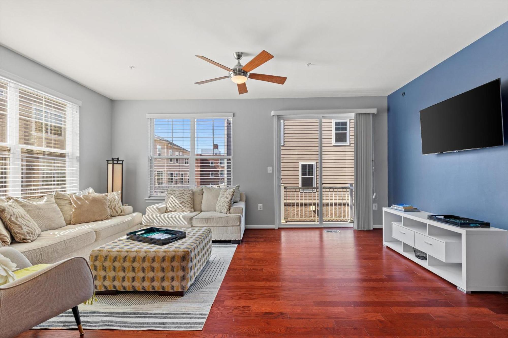 Convenience At A Great Value 4-br Dc *