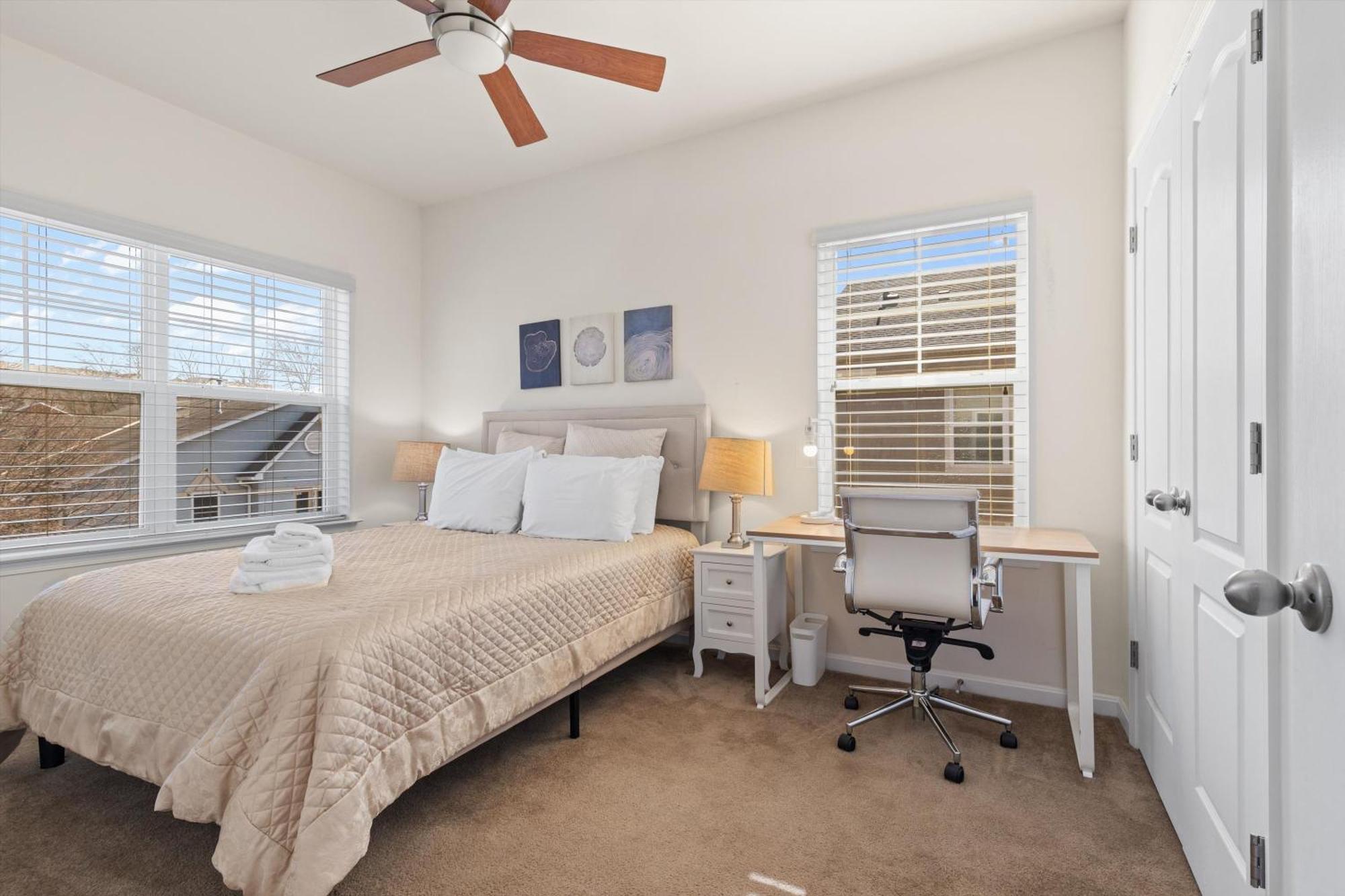 Convenience At A Great Value 4-br Dc Holiday home