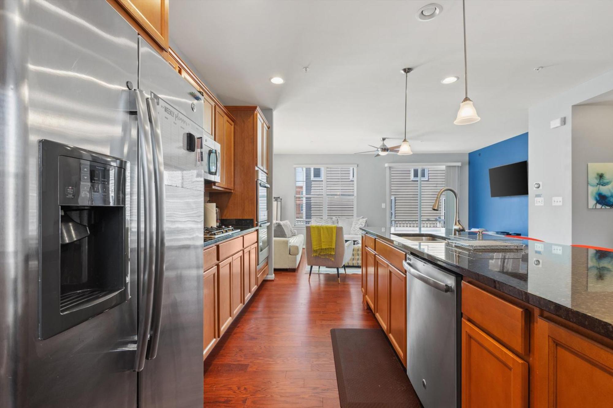 Convenience At A Great Value 4-br Dc Holiday home