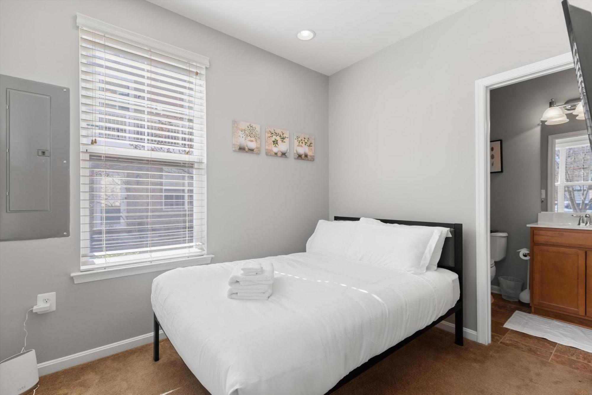 Convenience At A Great Value 4-br Dc * Washington