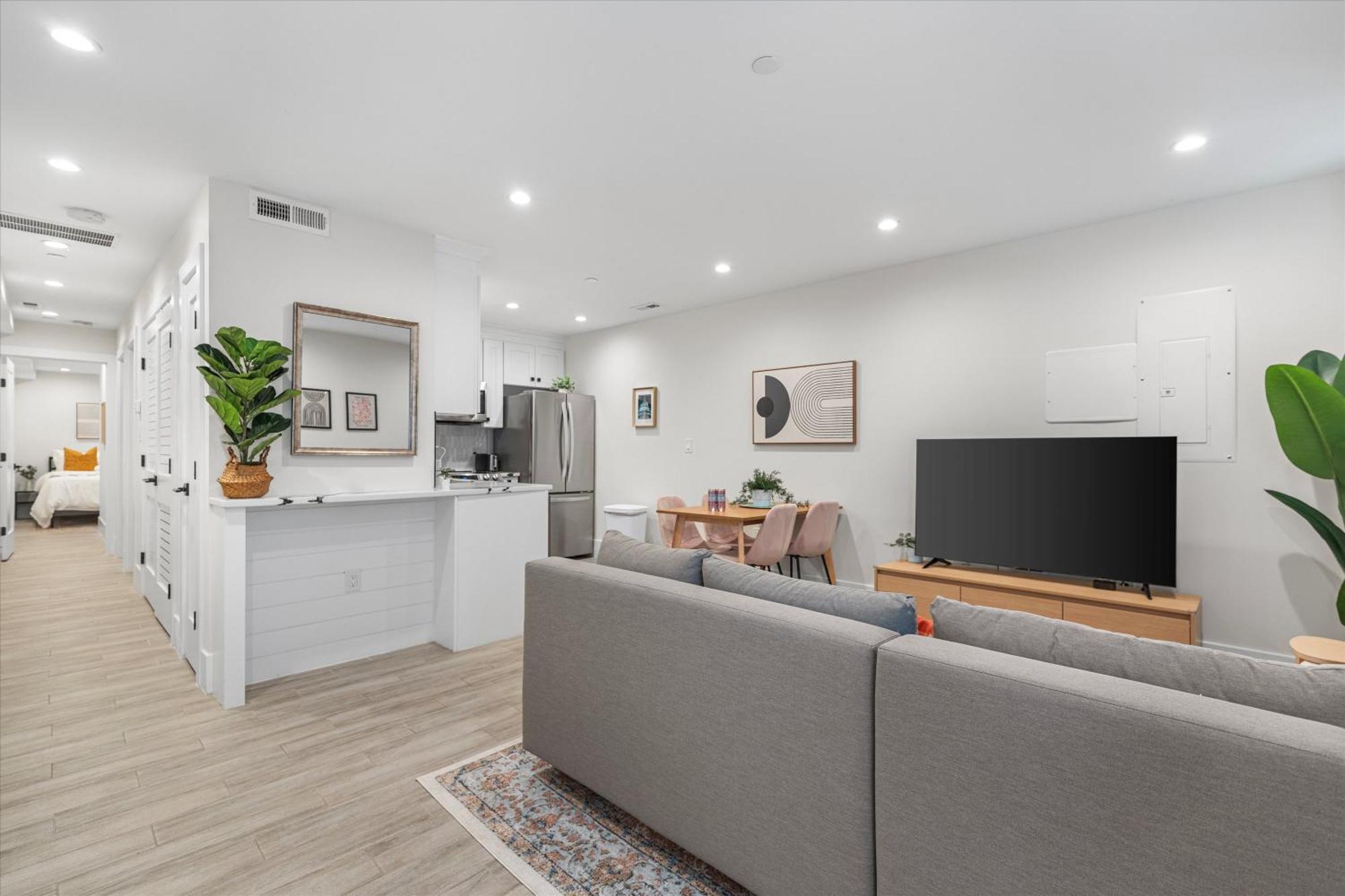 2-br Sanctuary - Commuter-friendly Apartment *