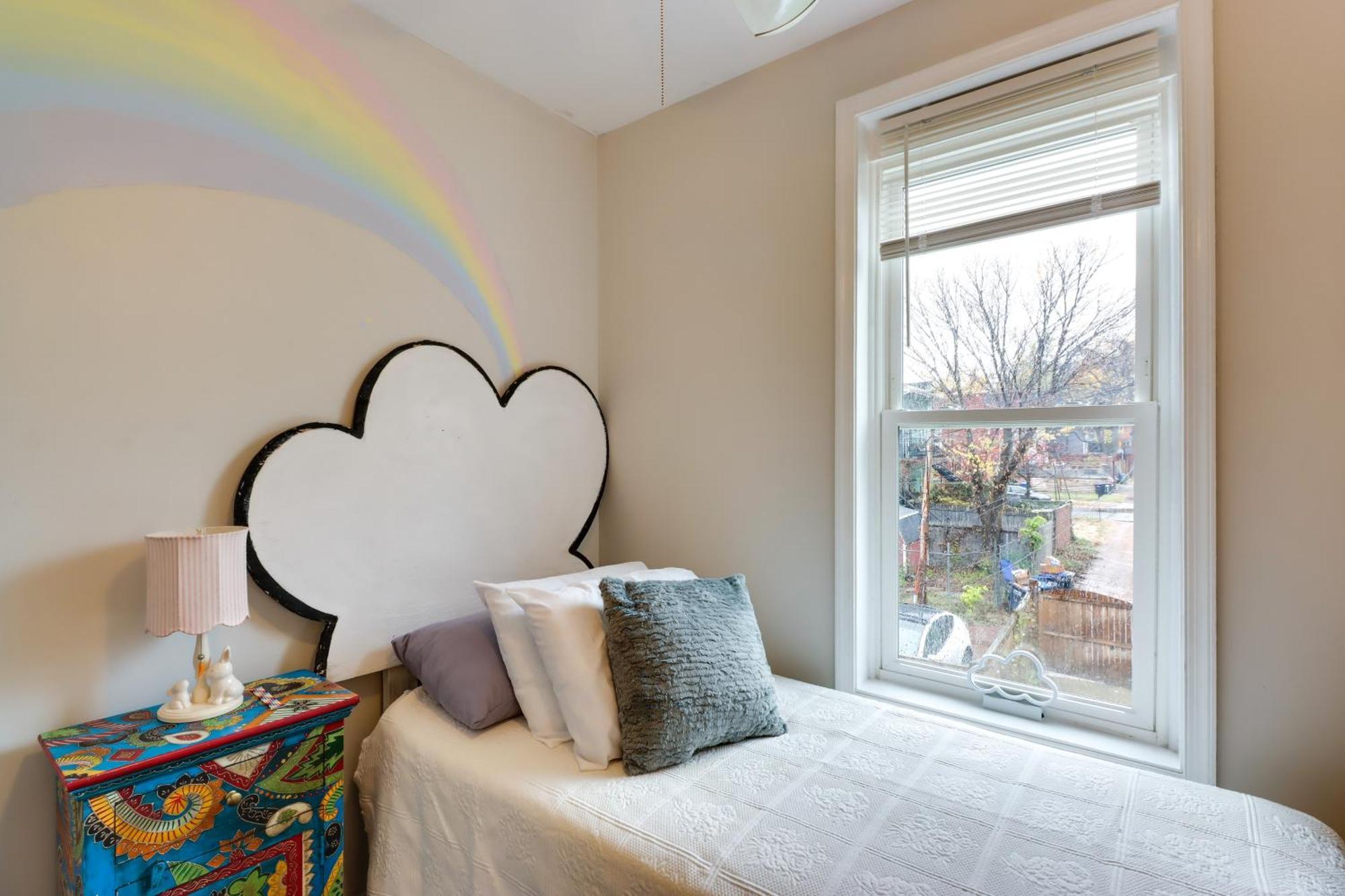 Unique Dc Row House Near Historic H Street! * Washington
