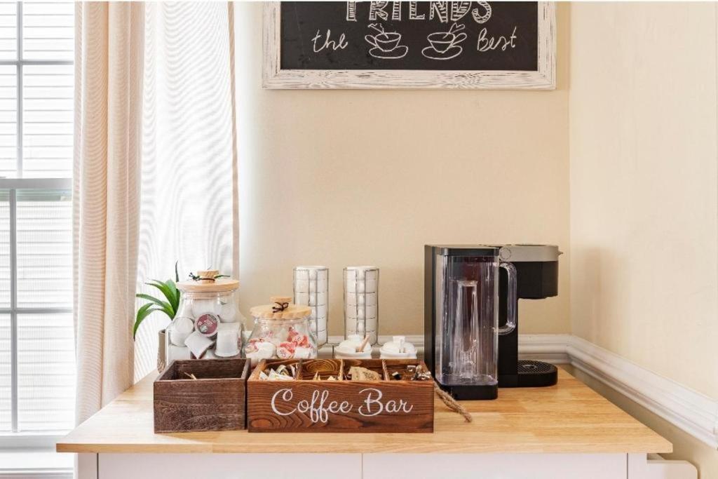 Luxurious & Cheery Private In Dc Bed & Breakfast Washington