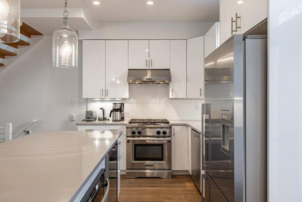 Beautiful 4br Entire House In Dc Holiday home Washington