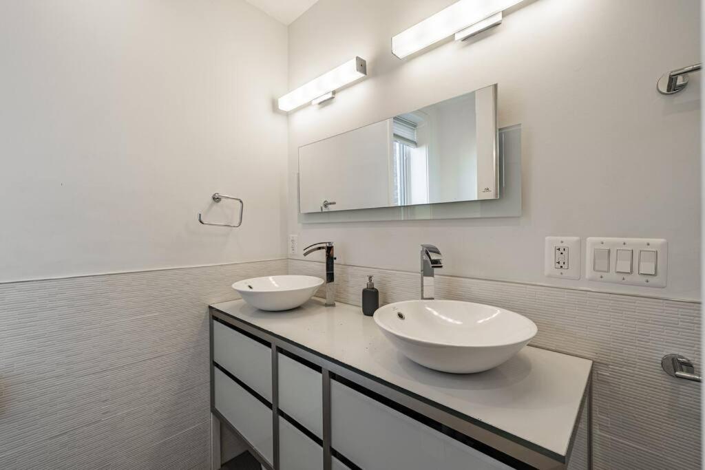 Beautiful 4br Entire House In Dc Washington
