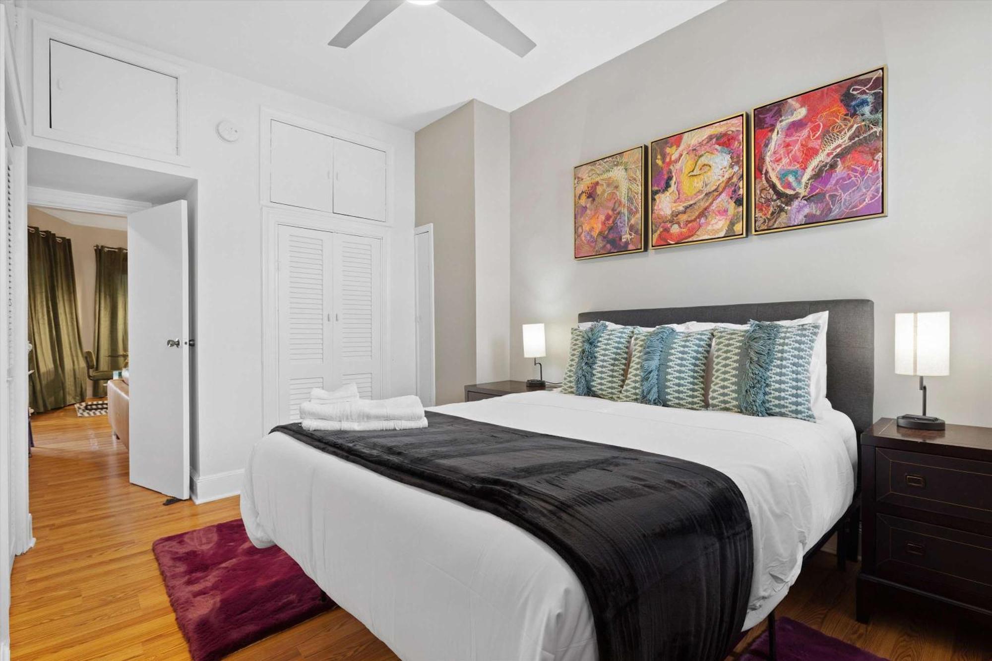 Chic 1-br Loft Nestled Between Dupont & Logan * Washington