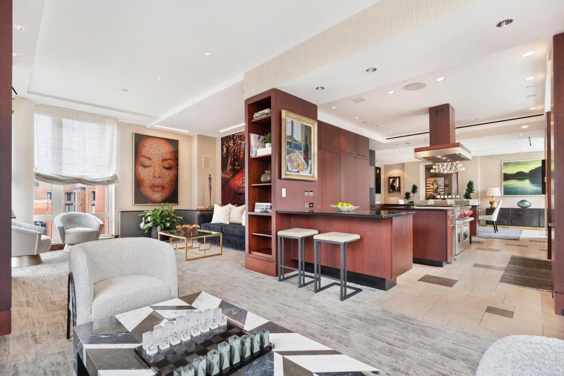 Luxurious Penthouse With Panoramic Views