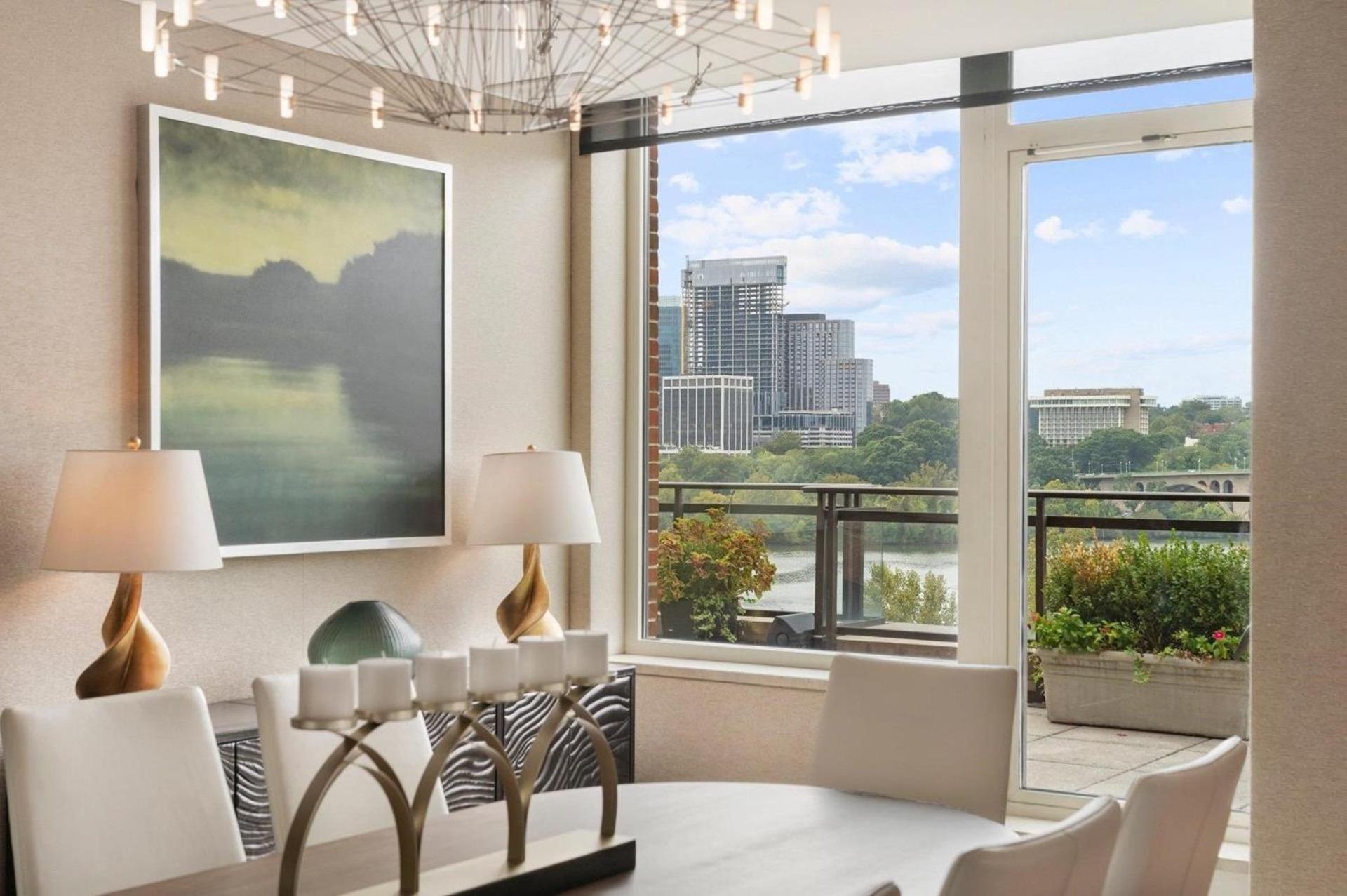 Apartment Luxurious Penthouse With Panoramic Views
