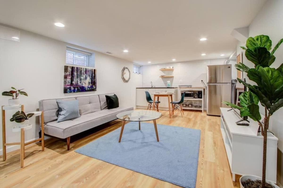 Sunny, Serene & Centrally-located *privacy *comfort *5-stars Apartment Washington