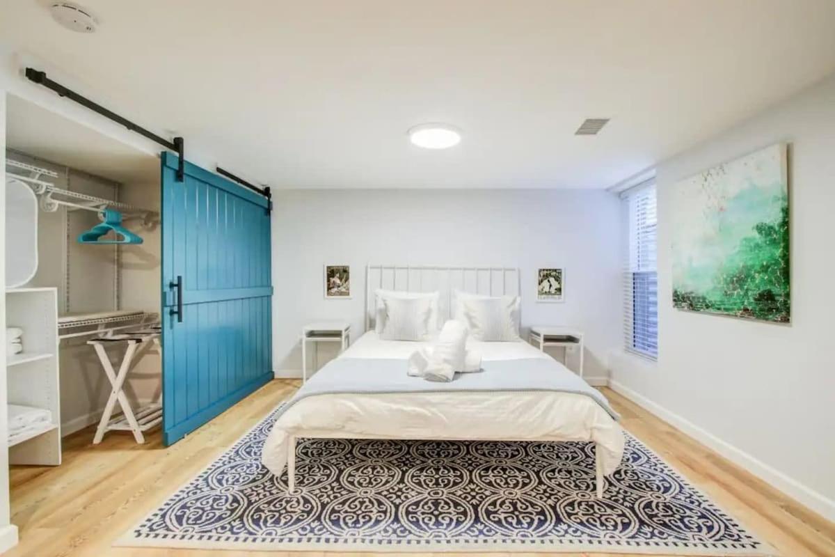 Apartment Sunny, Serene & Centrally-located *privacy *comfort *5-stars Washington