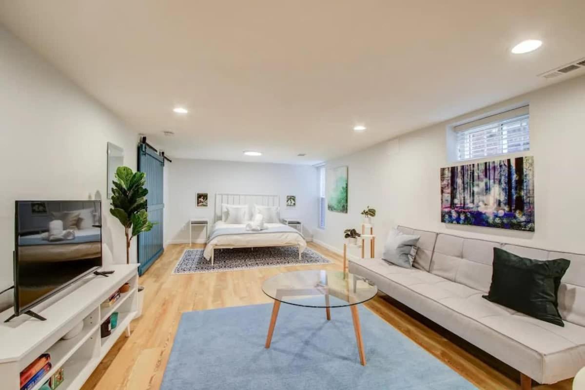 Sunny, Serene & Centrally-located *privacy *comfort *5-stars * Washington