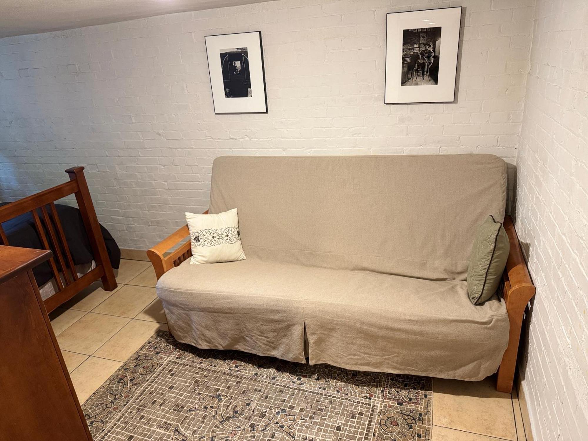 First Floor One Bedroom With Full Kitchen & Bath Apartment Washington