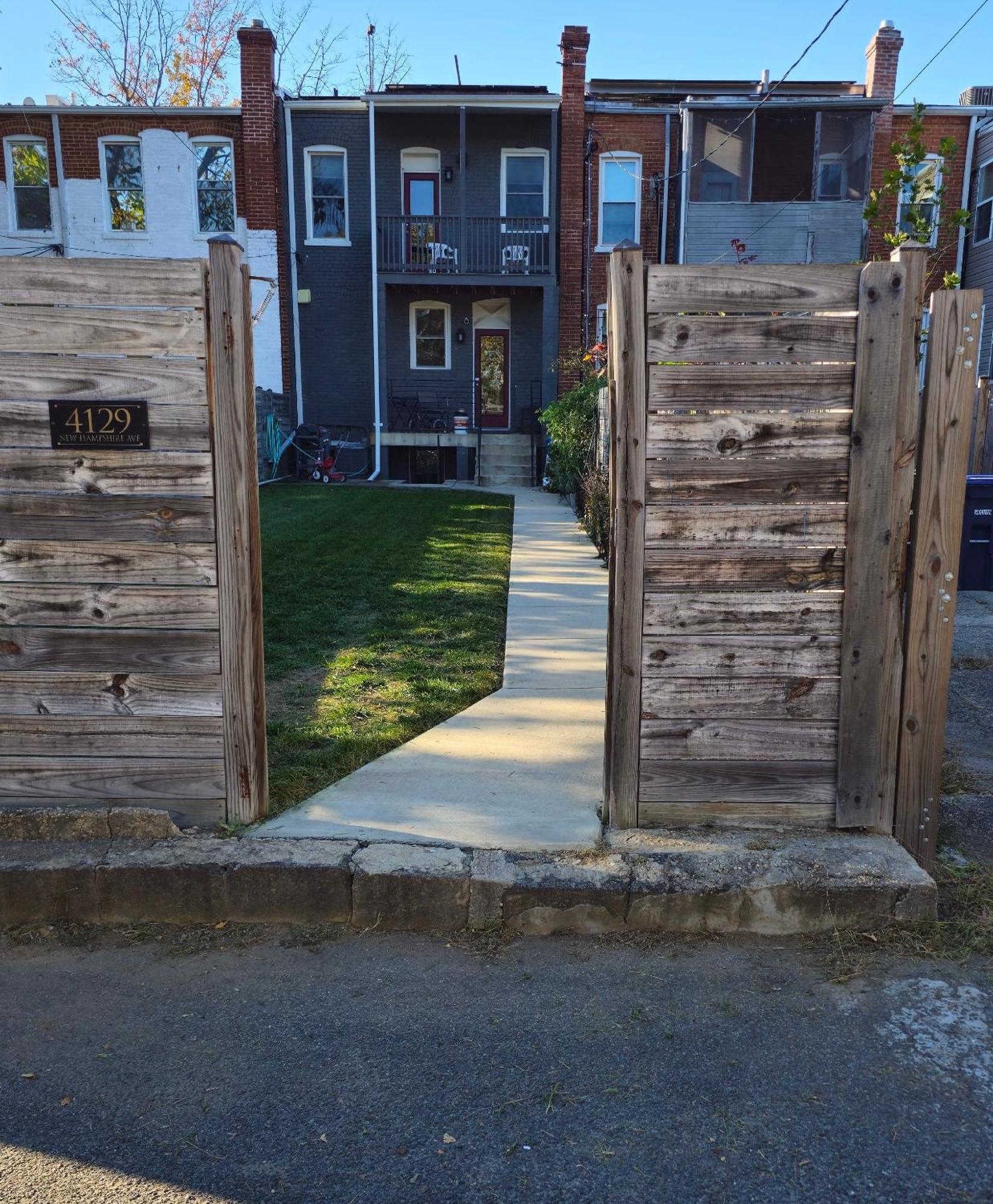English Basement Suite: Metro-adjacent Petworth Retreat With Parking