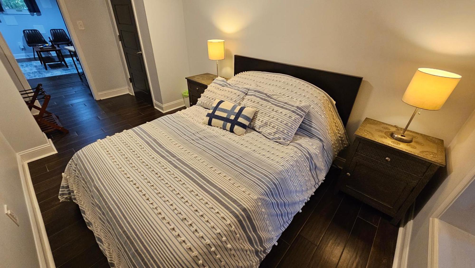English Basement Suite: Metro-adjacent Petworth Retreat With Parking *