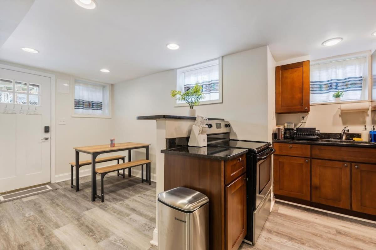 Apartment Garden-level 2-br In Historic Petworth *