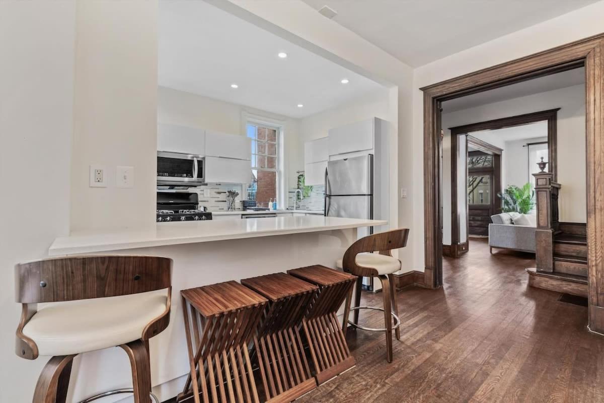 5-br Historic Nestled Btw Petworth & Cohi Holiday home Washington