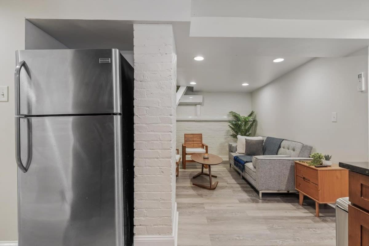 5-br Historic Nestled Btw Petworth & Cohi Holiday home Washington
