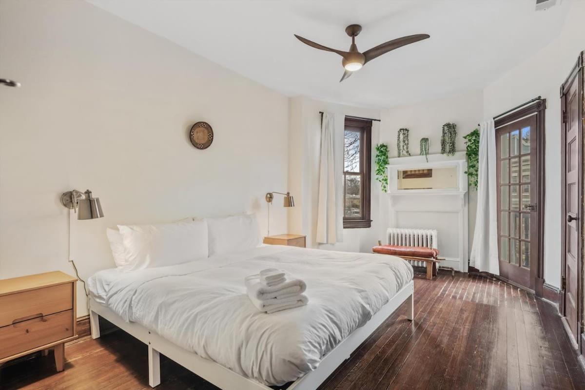 5-br Historic Nestled Btw Petworth & Cohi Holiday home