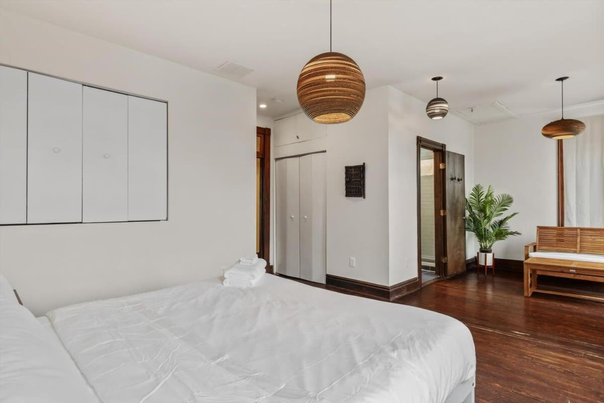 Holiday home 5-br Historic Nestled Btw Petworth & Cohi *