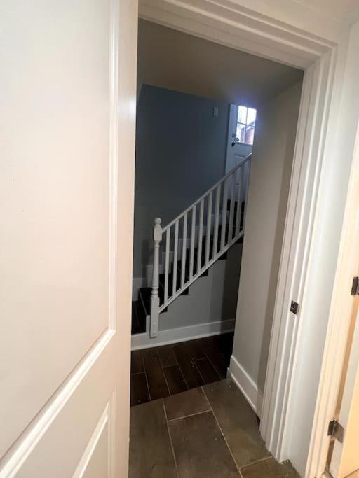 New Cozy In Dc Near Downtown Apartment