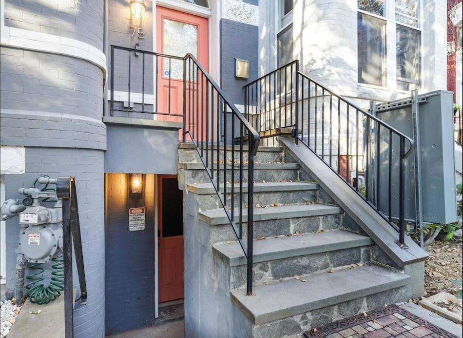 Bloomingdale Blues Speakeasy Free Parking Washington