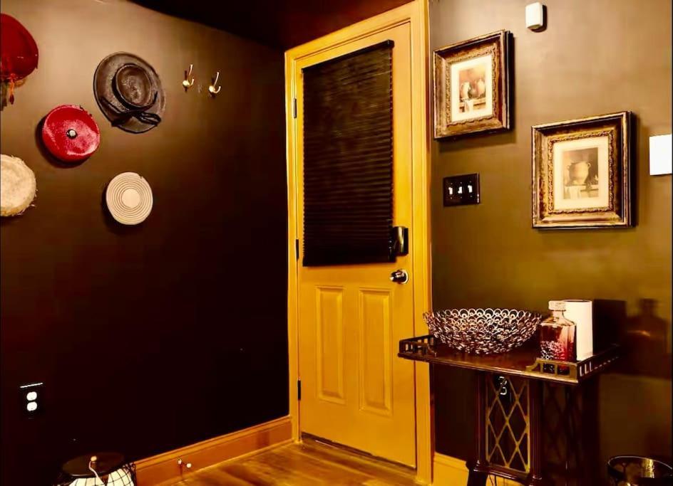 Bloomingdale Blues Speakeasy Free Parking * Washington