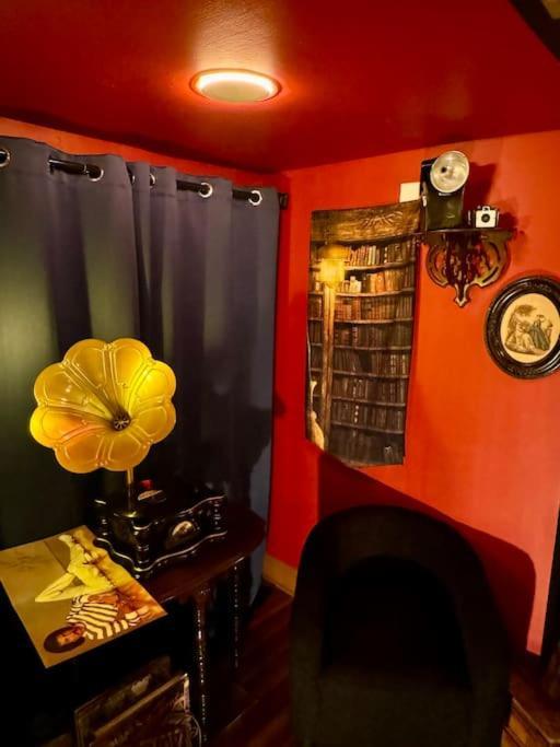 Apartment Bloomingdale Blues Speakeasy Free Parking Washington