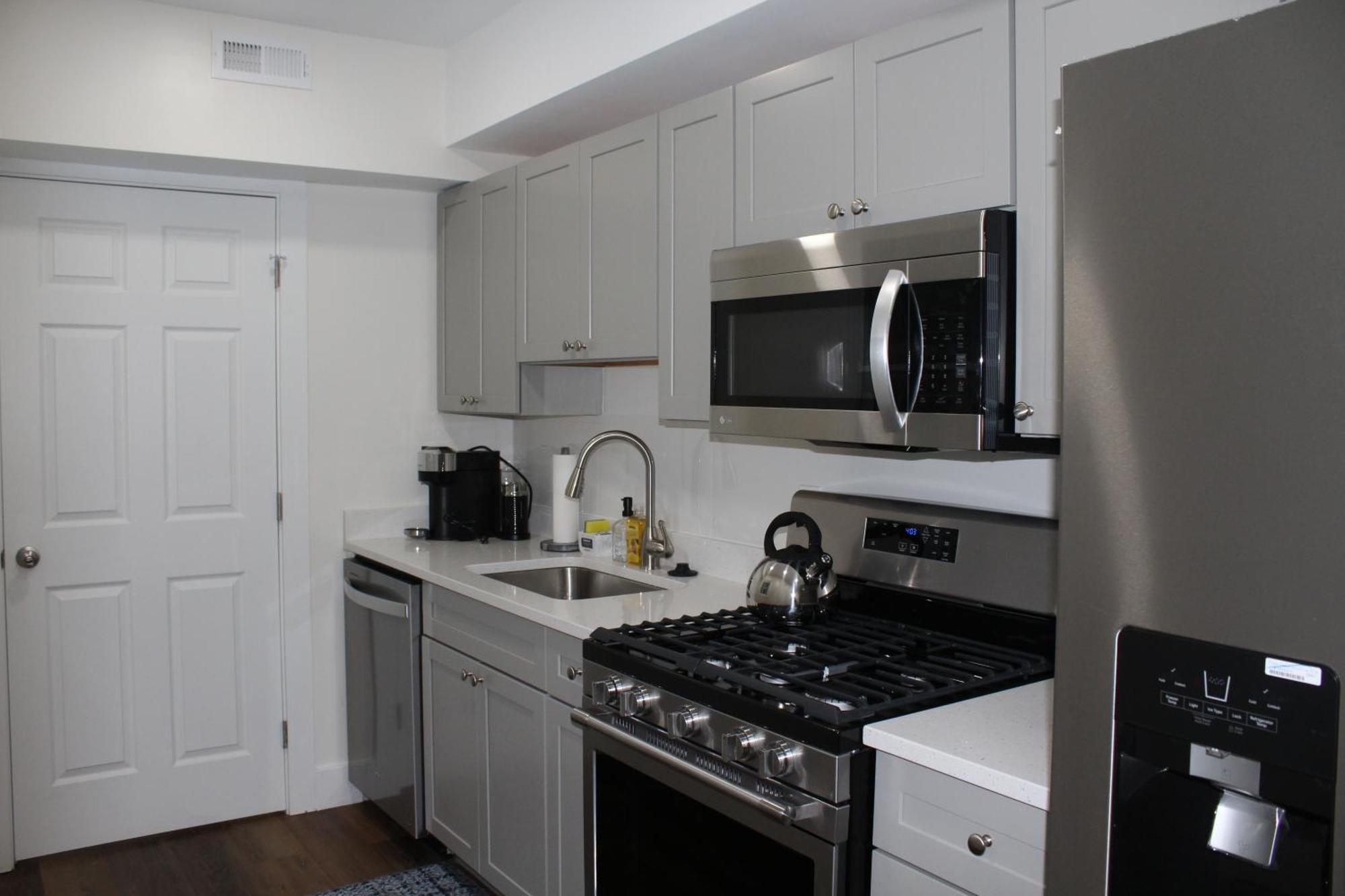 Unit 1 - Two Bedroom With Wifi In Awesome - Visit Bitly Link Slash Nelsonpl1 * Washington
