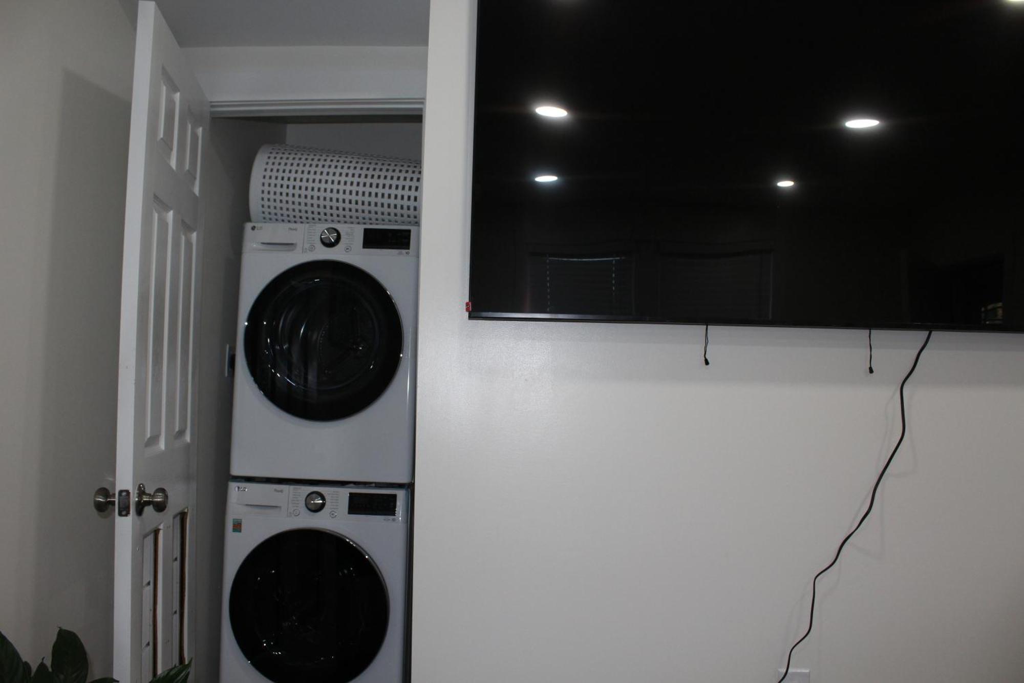 Unit 1 - Two Bedroom With Wifi In Awesome - Visit Bitly Link Slash Nelsonpl1 Bed & Breakfast *