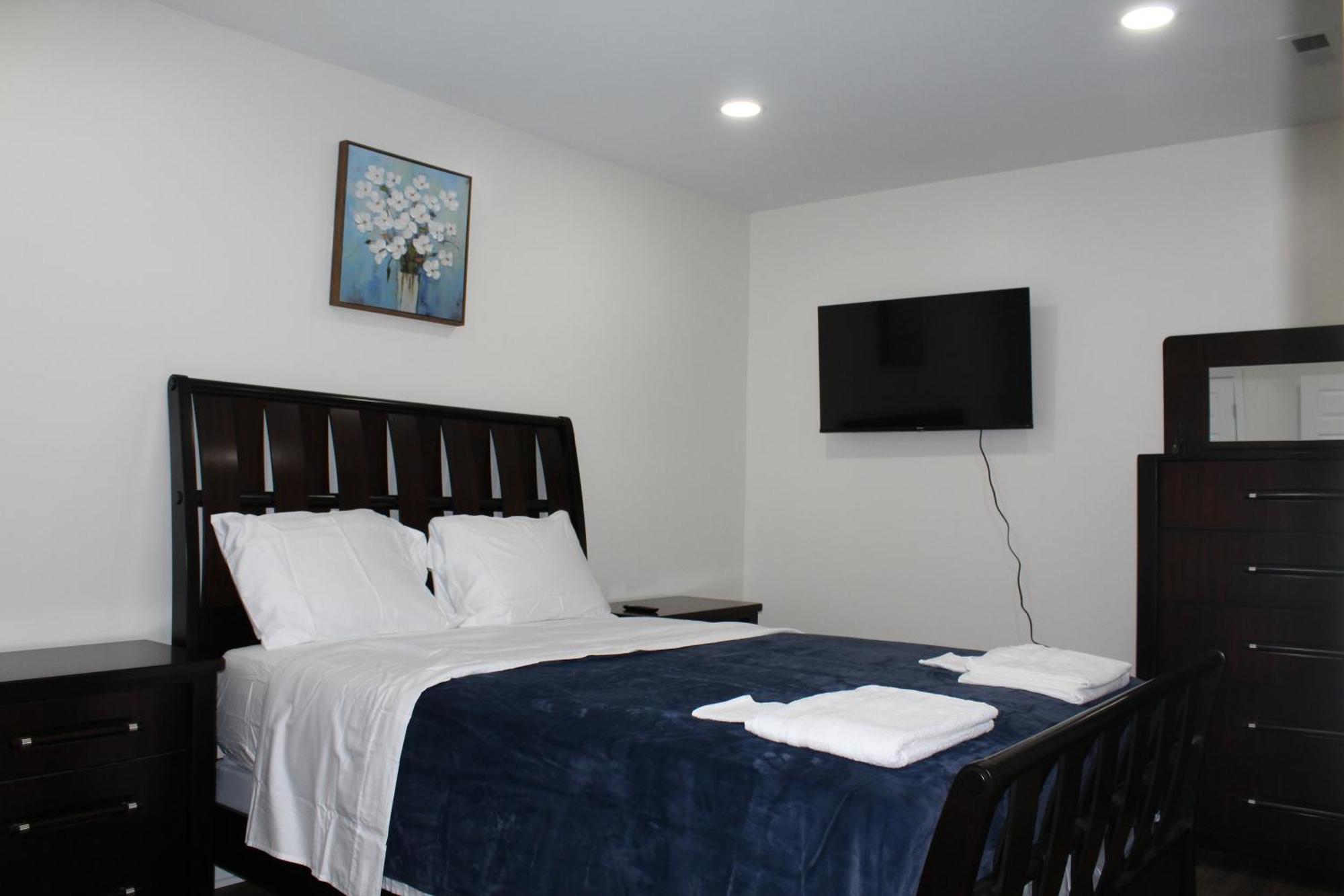 Unit 1 - Two Bedroom With Wifi In Awesome - Visit Bitly Link Slash Nelsonpl1