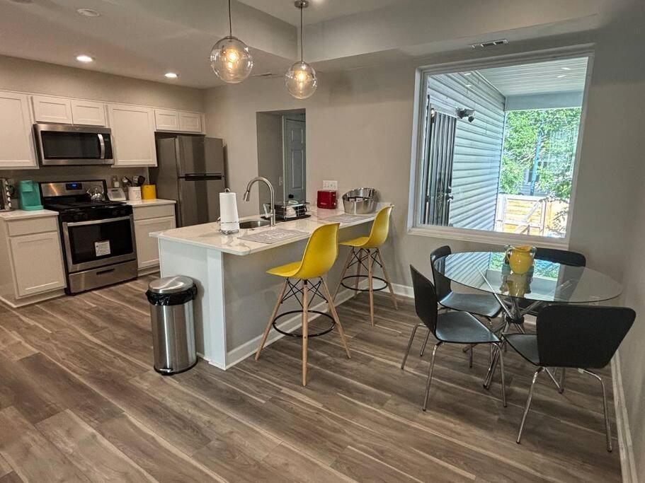 Bed & Breakfast Spacious 5br 15 Mins From Downtown -free Parking!
