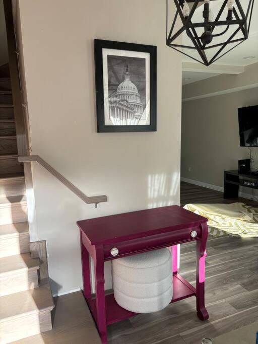 Spacious 5br 15 Mins From Downtown -free Parking! * Washington