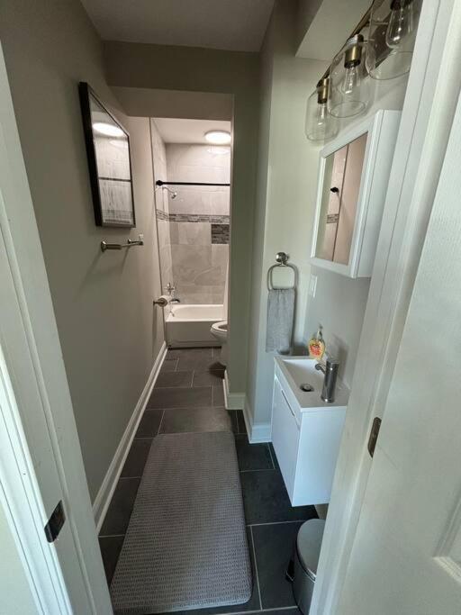 Bed & Breakfast Spacious 5br 15 Mins From Downtown -free Parking! *